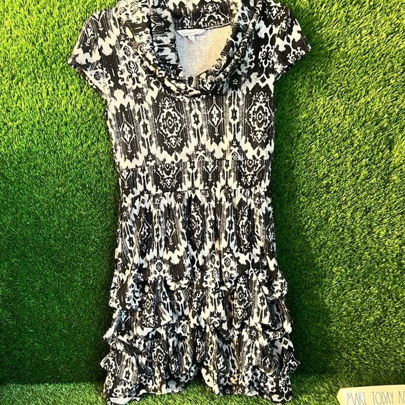 Dress - Picture 2 of 6